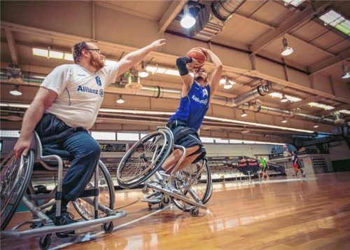 „Tag der offenen Tür“ der Rollstuhlbasketballer mit WM-Startern