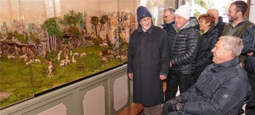 Kiefersfeldener Krippe wartet in der alten Pfarrkirche auf Besucher