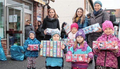 Kindergartenkinder spenden für Rosenheimer Tafel