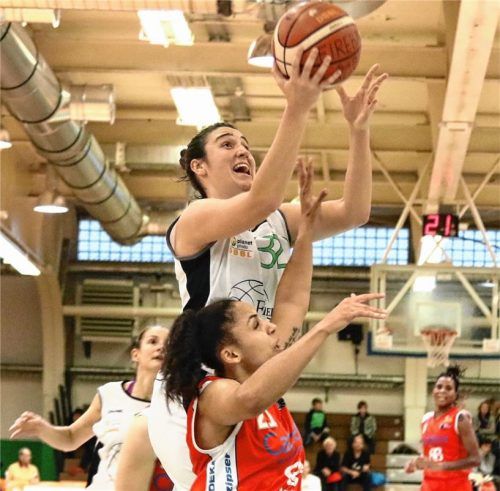 Lindsay Sherbert will heute mit Bad Aiblings Basketball-Damen im Heimspiel gegen Göttingen wieder obenauf sein. Foto Fehrmann