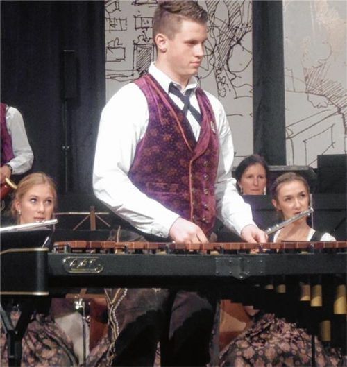 Michael Leitner junior am Xylofon.Foto Riedl