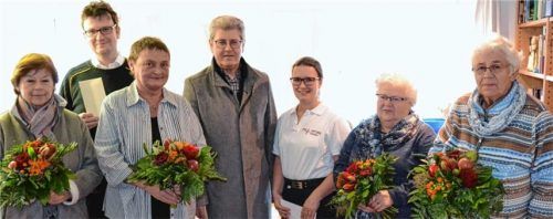 Riederinger Handarbeitskreis spendet 5600 Euro für Soziales
