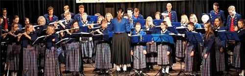 Von Marschmusik bis Cancan – Der Spielmannszug Stephanskirchen hatte bei seinem Herbstkonzert für ein abwechslungsreiches Programm gesorgt. Das Publikum dankte es mit lang anhaltendem Applaus.Foto re