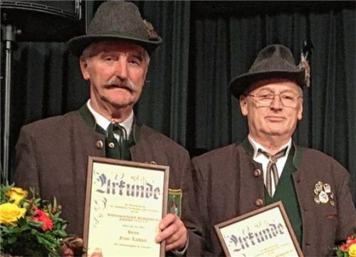 Zwei neue Ehren-Ämter