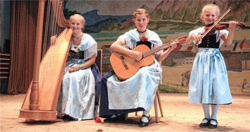 Audorfer Kinder gratulieren musikalisch zum Muttertag