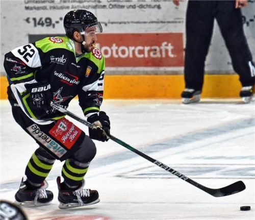 Matthias Bergmann läuft auch in der kommenden Saison für die Starbulls Rosenheim auf.Foto Ziegler