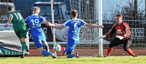 Zumindest den direkten Vergleich hätten die Landesliga-Kicker des SB/DJK Rosenheim gegen Freilassing gewonnen. Das kann für das Saisonfinale durchaus von entscheidender Bedeutung sein.Foto Ziegler