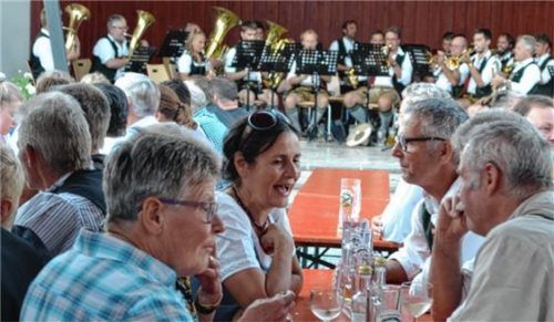Beste Stimmung herrschte beim Fest im Kurpark.Foto Lotter