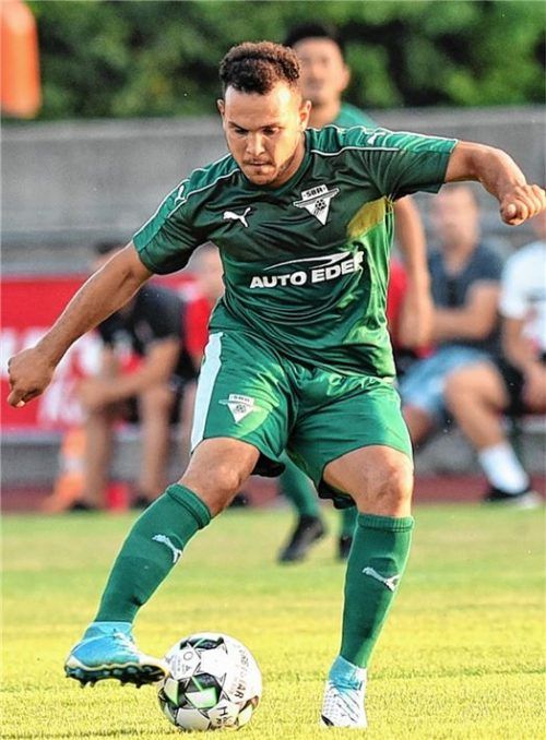 Yasin Temel muss mit dem Sportbund Rosenheim heute in Grünwald antreten.Foto Ziegler