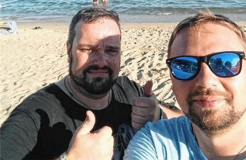 Trotz der vielen Herausforderungen – ein Abstecher ans Meer war für Christian Frank (links) und Waldemar Fuchs drin.