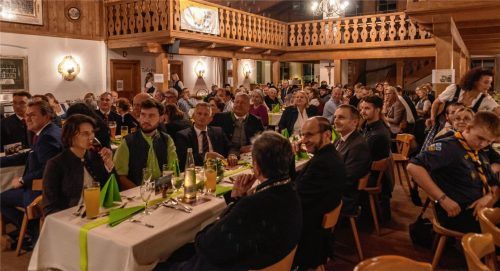 Ehrengäste und Freunde des Kreisjugendrings: Der Saal war anlässlich der Feier zum 70. Geburtstag des KJR gut gefüllt. Fotos Thomae