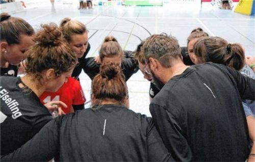 Die Volleyball-Damen des TSV Eiselfing kehren trotz hartem Kampf mit zwei Niederlagen nach Hause.