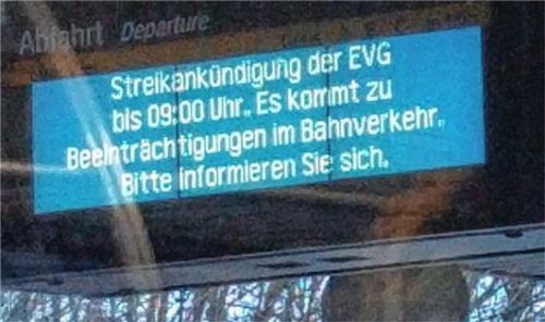 Eine Info-Tafel, die auf weitere Informationsstellen verwies. Diese gab es nur bedingt.