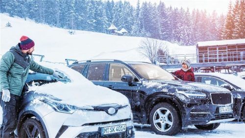 Nie mehr kratzen – und dafür umso entspannter losfahren. Eine Standheizung befreit Autoscheiben bequem von Eis und Schnee. Foto djd/Webasto