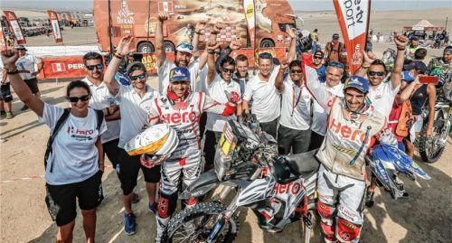 Das Hero MotorSports Team Rally nach den erfolgreichen Tagen bei der Rallye Dakar 2019 in Lima (Peru).Foto Hero Motorsport Corporation