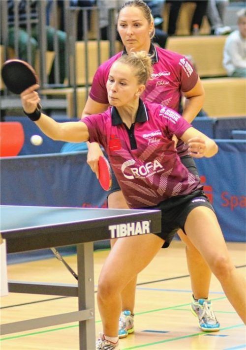 Das Duo Katharina Michajlova (vorne) und Svetlana Ganina sorgte mit dem Punkt zum 2:0 für einen perfekten Start.Foto Erlich