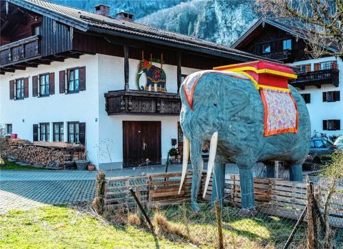 Der Flintsbecker Elefant ist inzwischen aus dem Ortsbild nicht mehr wegzudenken.Foto Thomae