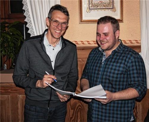 Die beiden Spielleiter Peter Astner (links) und Martin Obermair stellen die satirische Komödie „Herr Fuchs und sein Diener Zeck“ frei nach Ben Jonsons „Volpone“ vor.Foto reitzig