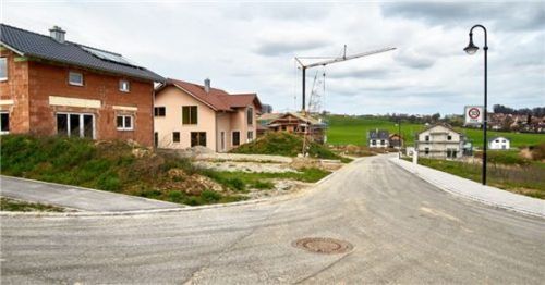 Mehrere Bauanträge zur Errichtung von Wohngebäuden im Bereich des Bebauungsplans Hausmanning I wurden auf der jüngsten Gemeinderatssitzung in Zangberg positiv entschieden.Foto Kretschko
