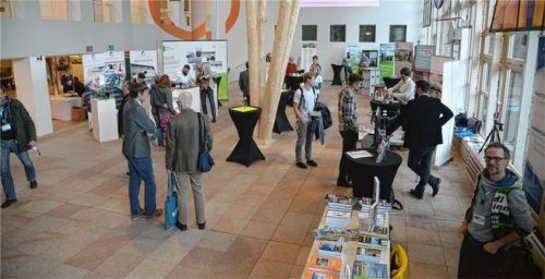 Rund 600 Teilnehmer waren zum Kongress in die Räumlichkeiten der TH Rosenheim gekommen. Foto re