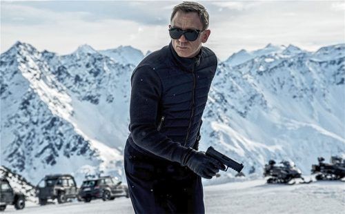 Wenn James Bond  auf Jagd geht, bringt das heimischen Kinos viele Besucher. Machen der Geheimagent und alle anderen Leinwand-Superstars dagegen ein Jahr lang Urlaub, rauschen die Zahlen in den Keller.Foto  Verleih