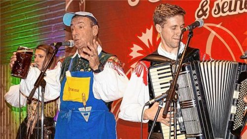Ob Hopsa-Polka oder Walzer – die Oberkrainer servierten ihrem Publikum im Kuko in Rosenheim Melodien, die ins Blut gehen. Foto Avsenik
