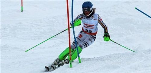 Carolin Rettenwender vom TuS Raubling wurde Dritte beim Slalom der Mädchen.