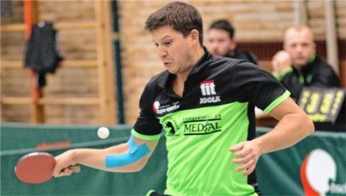 SBR-Kapitän Wolfgang Hundhammer brachte den Tabellenletzten zwischenzeitlich mit 3:1 in Führung.Foto Erlich